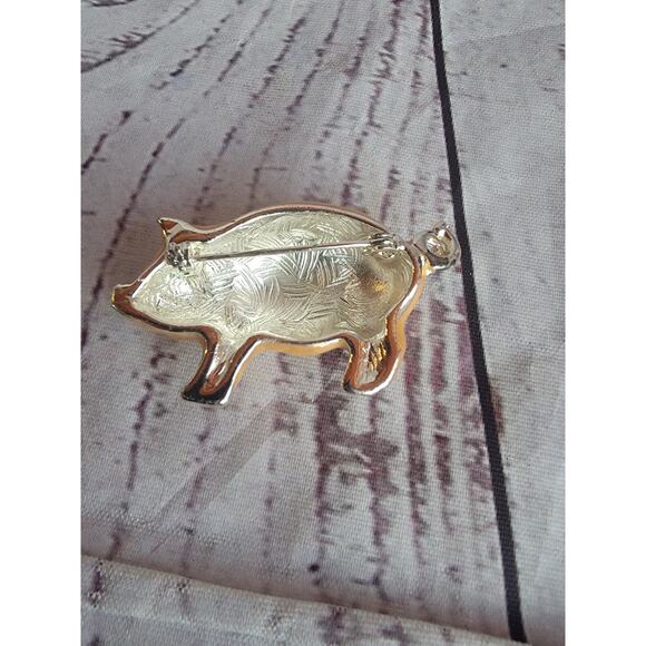 Vintage Brushed Enamel Pig Brooch With Crystal Eye Shiny Silver Tone Metal Lapel - Picture 4 of 6
